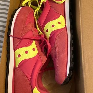 New Saucony Jazz low pro